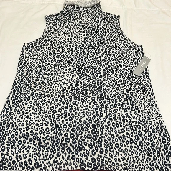 Chico’s Turtleneck Sleeveless Sweater Leopard Print size 1 NWT - Picture 3 of 10